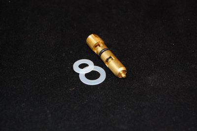Nålventil i Viton, storlek 0,125" till Holley/Quick fuel-förgasare